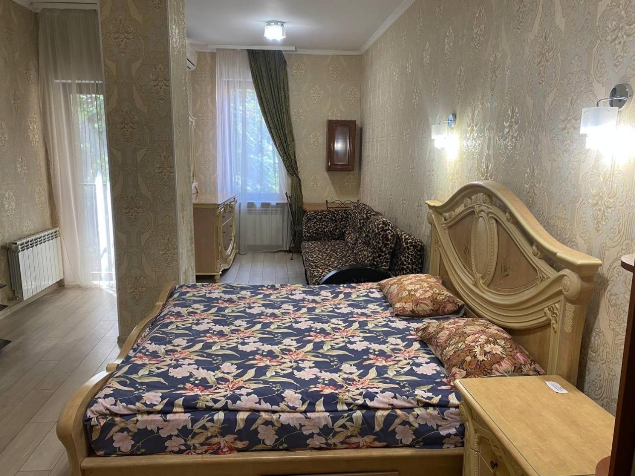 Valencia Hotel オデッサ エクステリア 写真